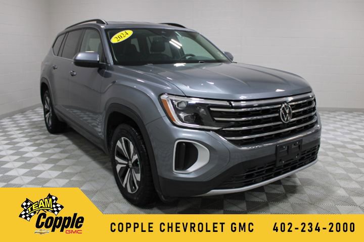 Used 2024 Volkswagen Atlas SE image 1
