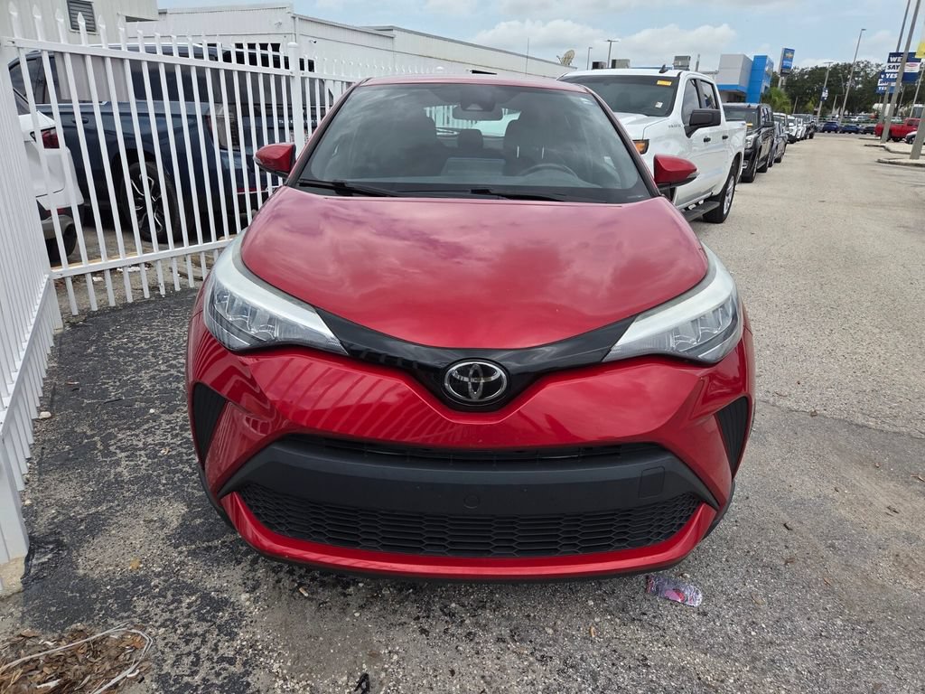 Used 2021 Toyota C-HR XLE FWD image 2