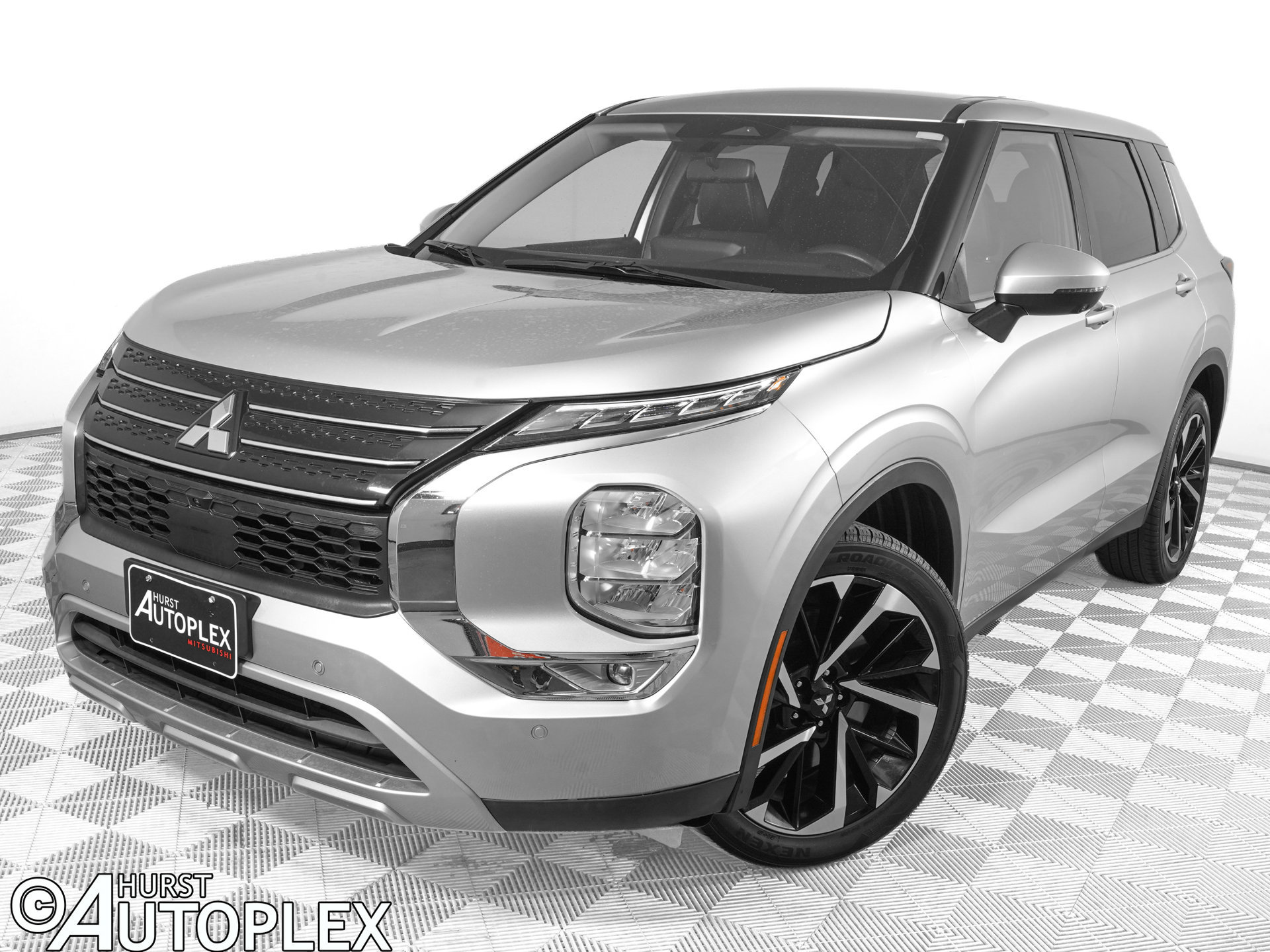 Used 2023 Mitsubishi Outlander SE