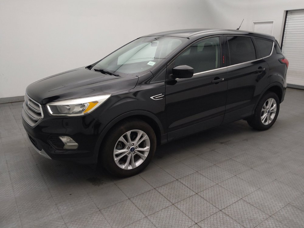 Used 2019 Ford Escape SE FWD image 2