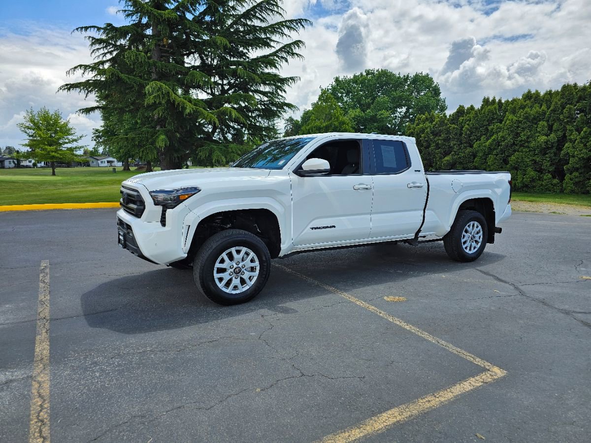 Used 2024 Toyota Tacoma SR5 image 2
