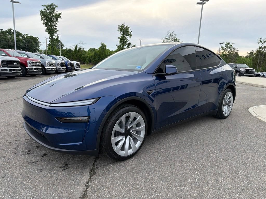 Used 2026 Tesla Model Y Long Range RWD image 8