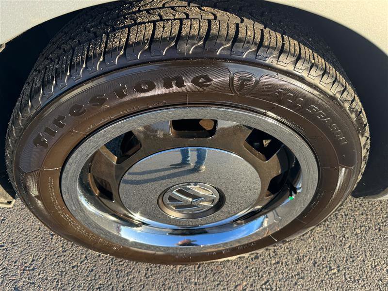 Used 2012 Volkswagen Beetle 2.5 image 25