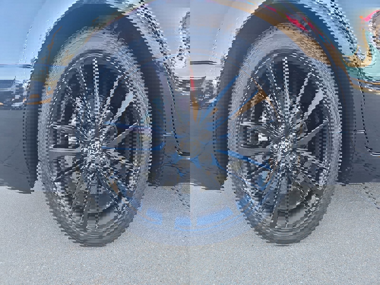 Used 2022 Toyota Camry XSE image 5