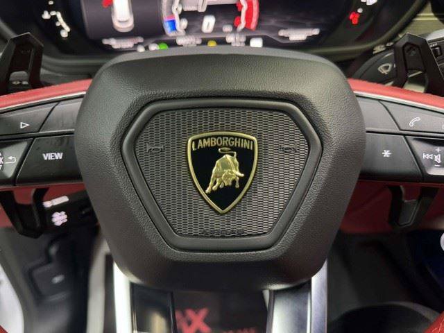 Used 2019 Lamborghini Urus AWD/4WD image 39