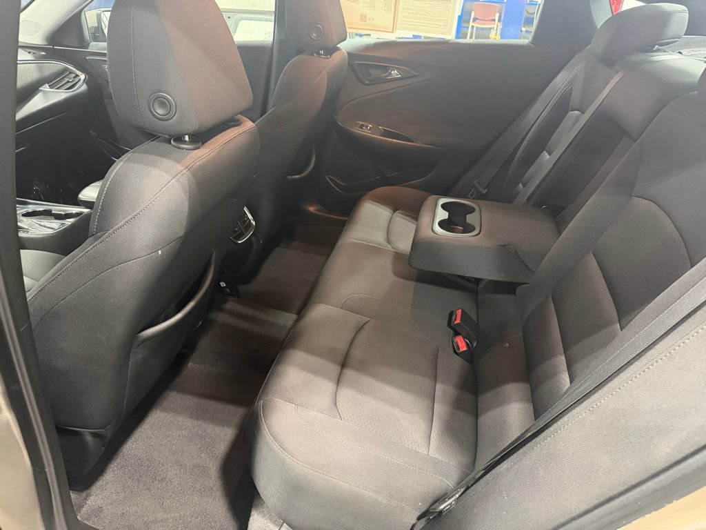 Used 2020 Chevrolet Malibu LT FWD image 30