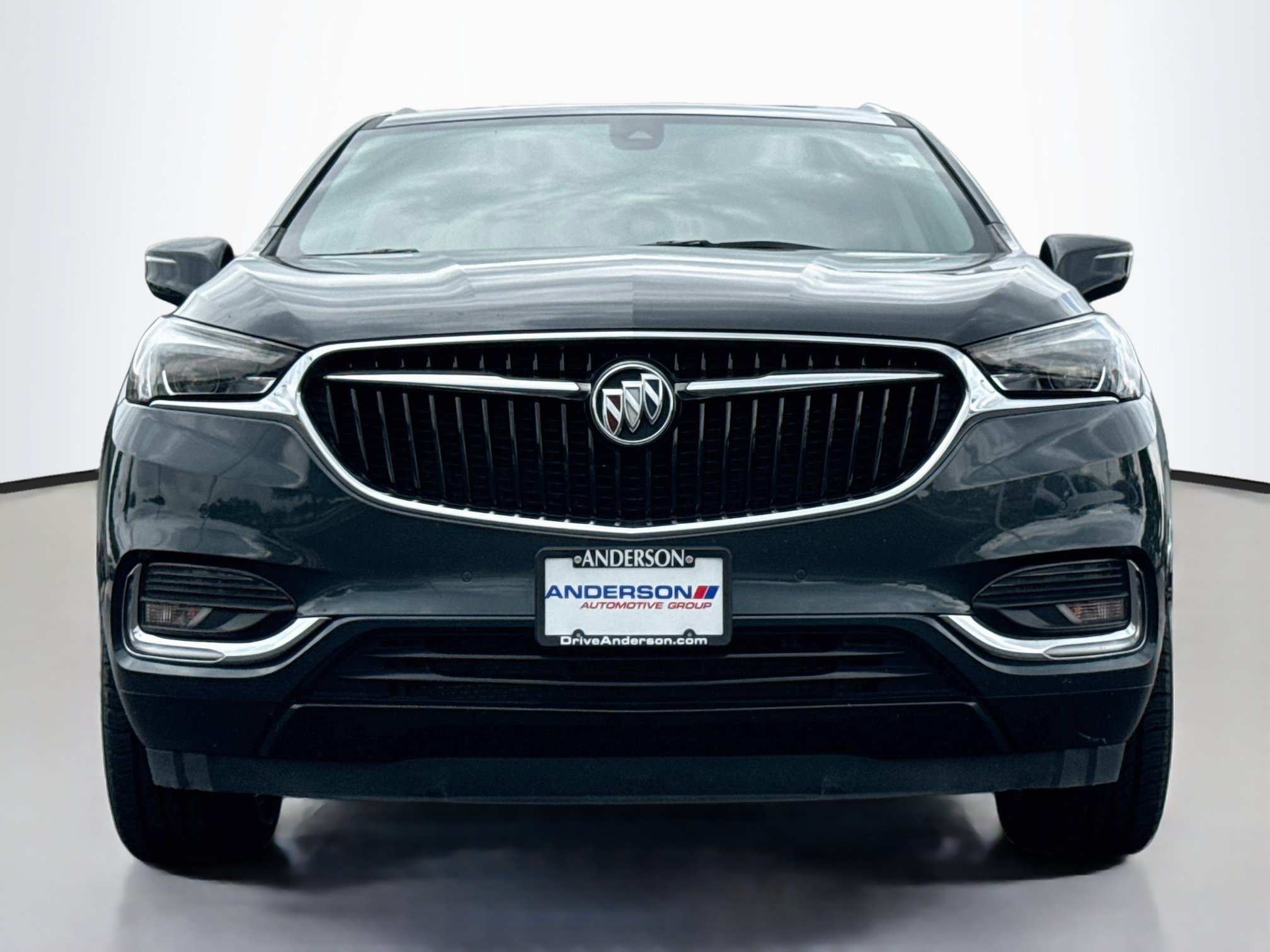 Used 2020 Buick Enclave Premium w/ Sun and Sites Package AWD/4WD image 2
