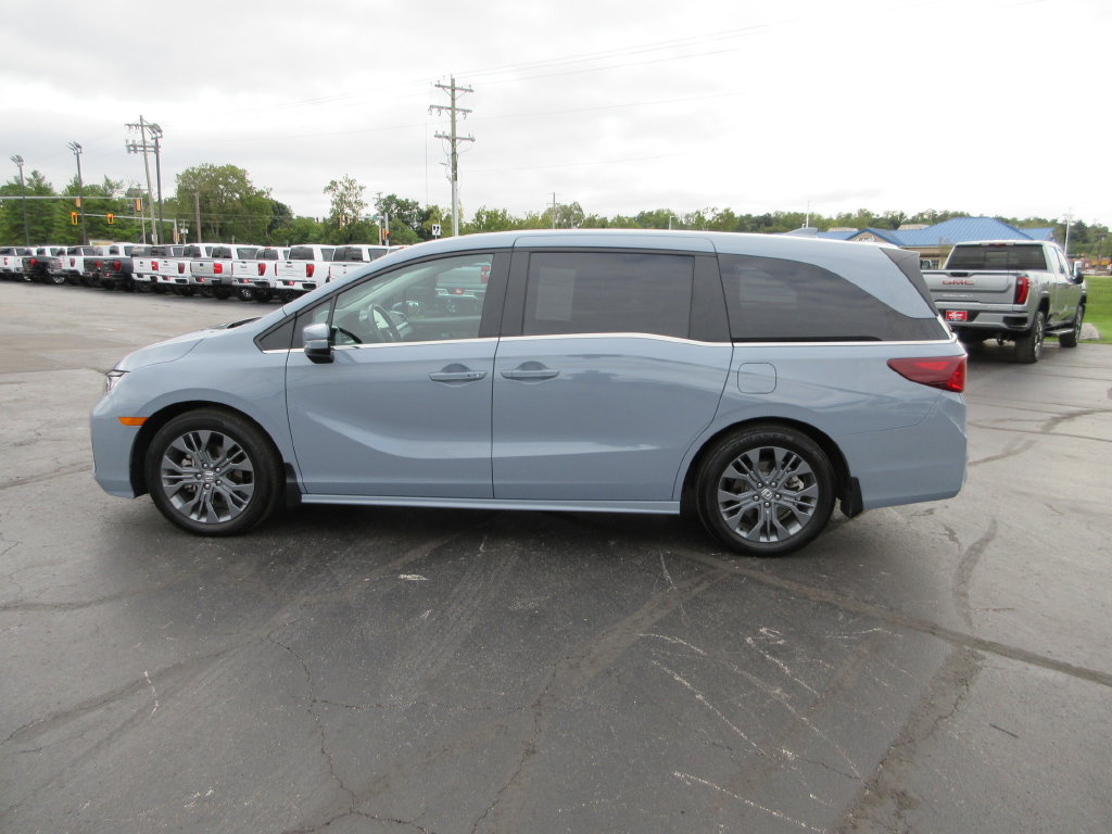 Used 2025 Honda Odyssey Touring image 10