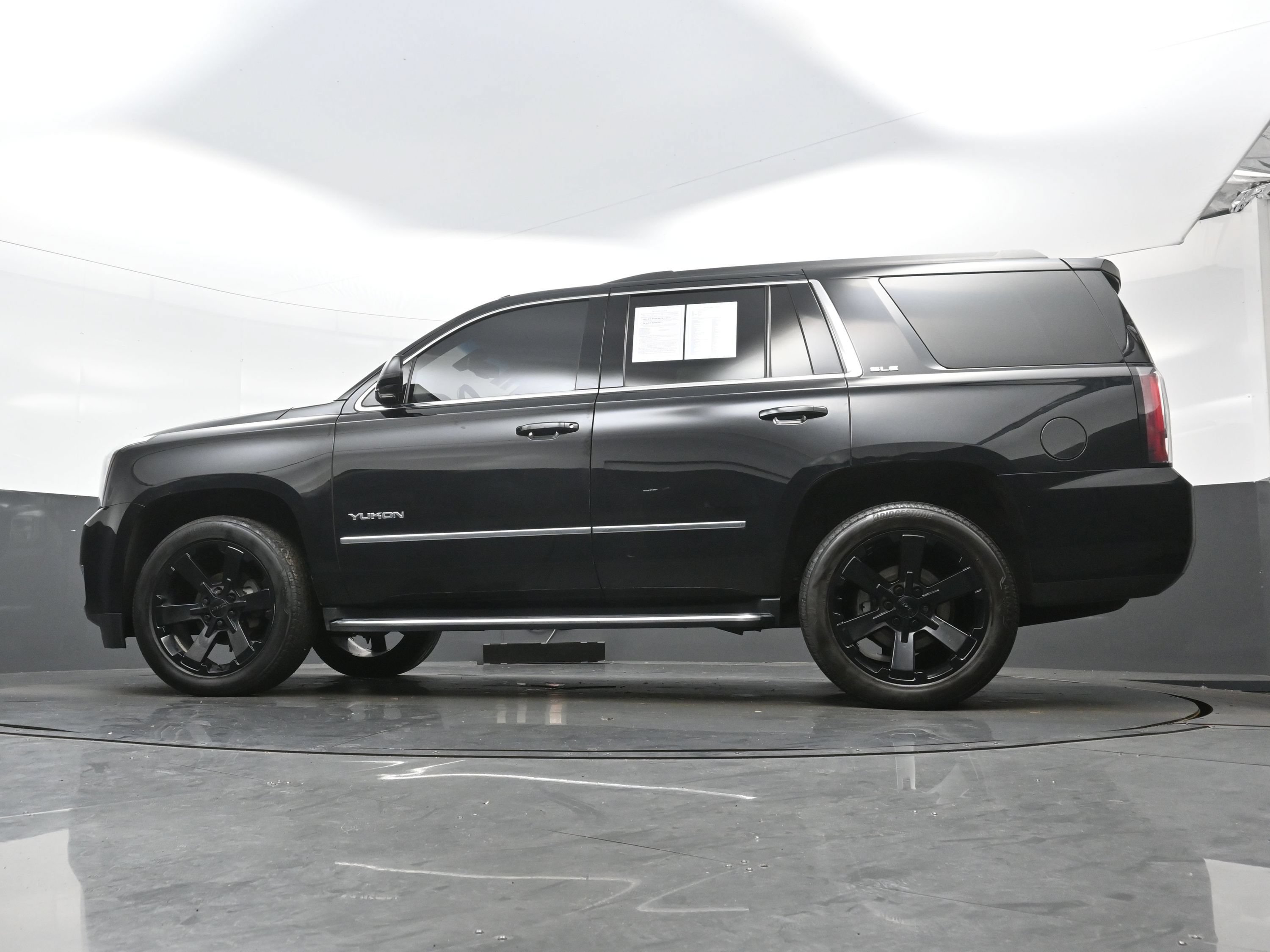 Used 2019 GMC Yukon SLE w/ HD Trailering Package AWD/4WD image 28