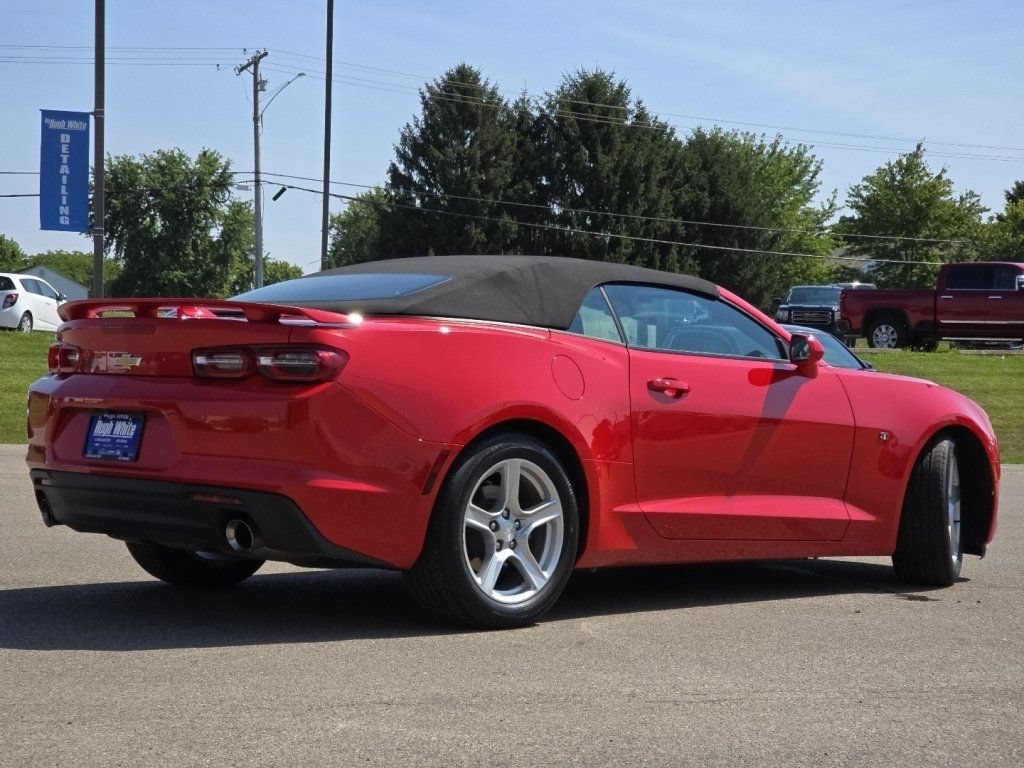 Used 2023 Chevrolet Camaro LT RWD image 18