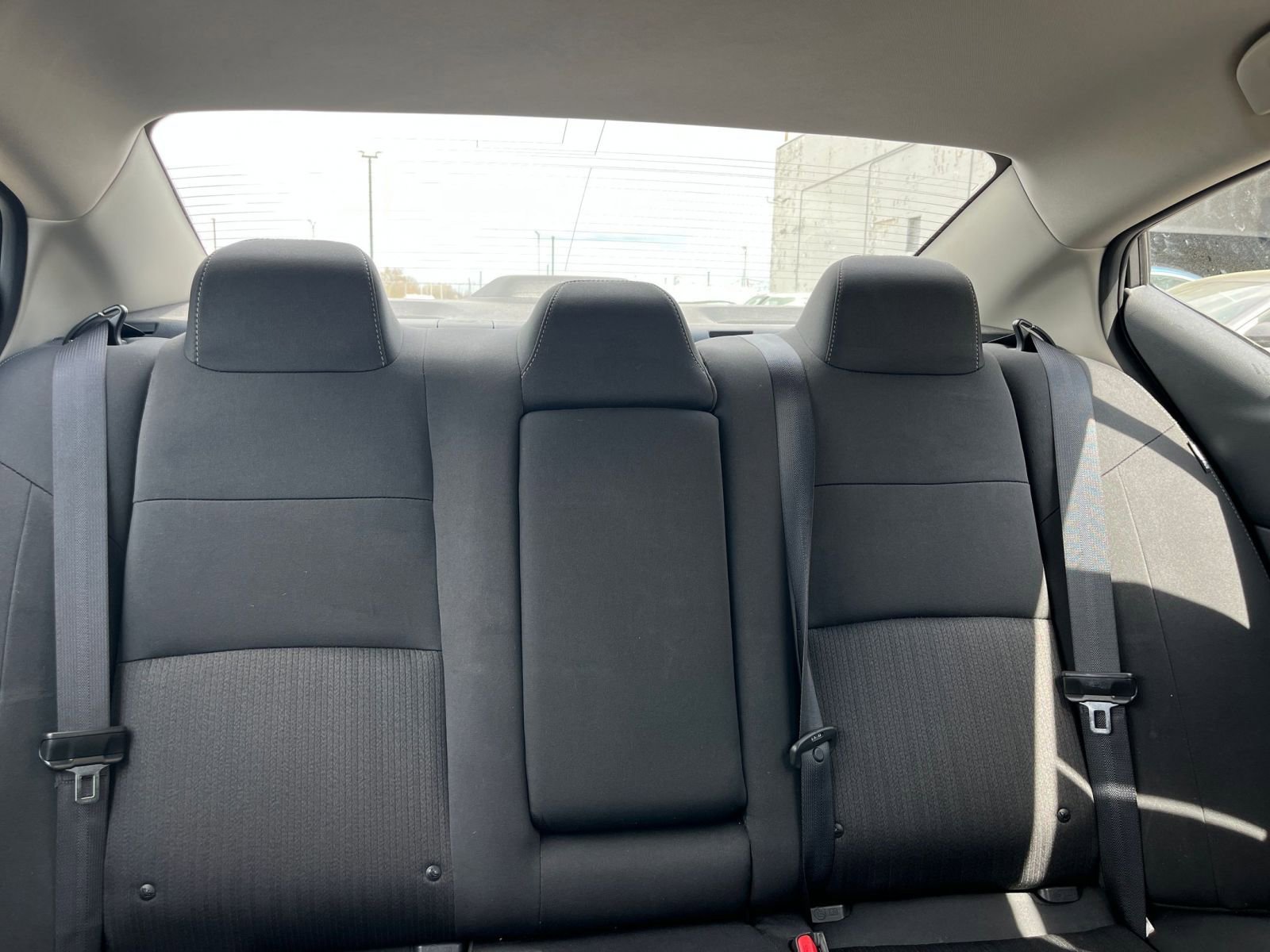 Used 2025 Nissan Altima 2.5 SV FWD image 38