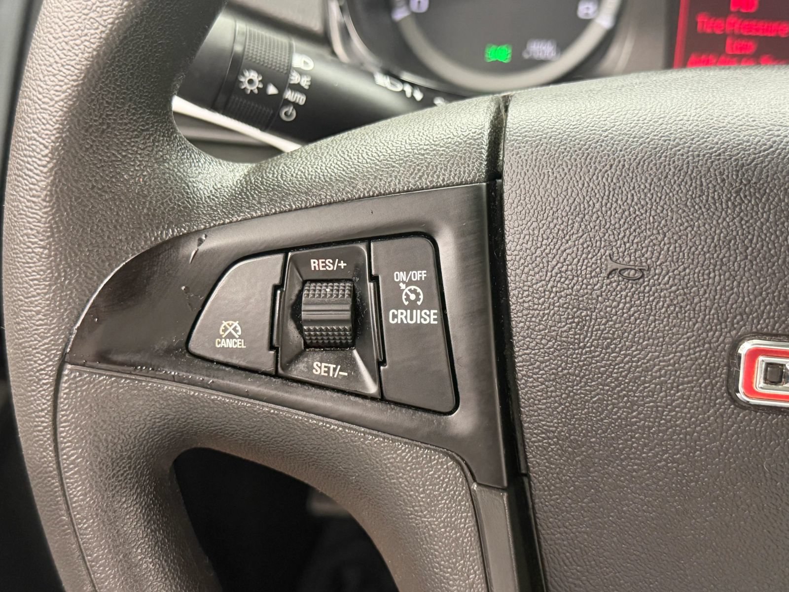 Used 2017 GMC Terrain SLE FWD image 25