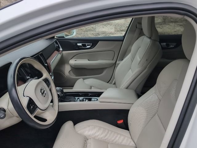 Used 2020 Volvo V60 T5 Cross Country w/ Protection Package AWD/4WD image 13