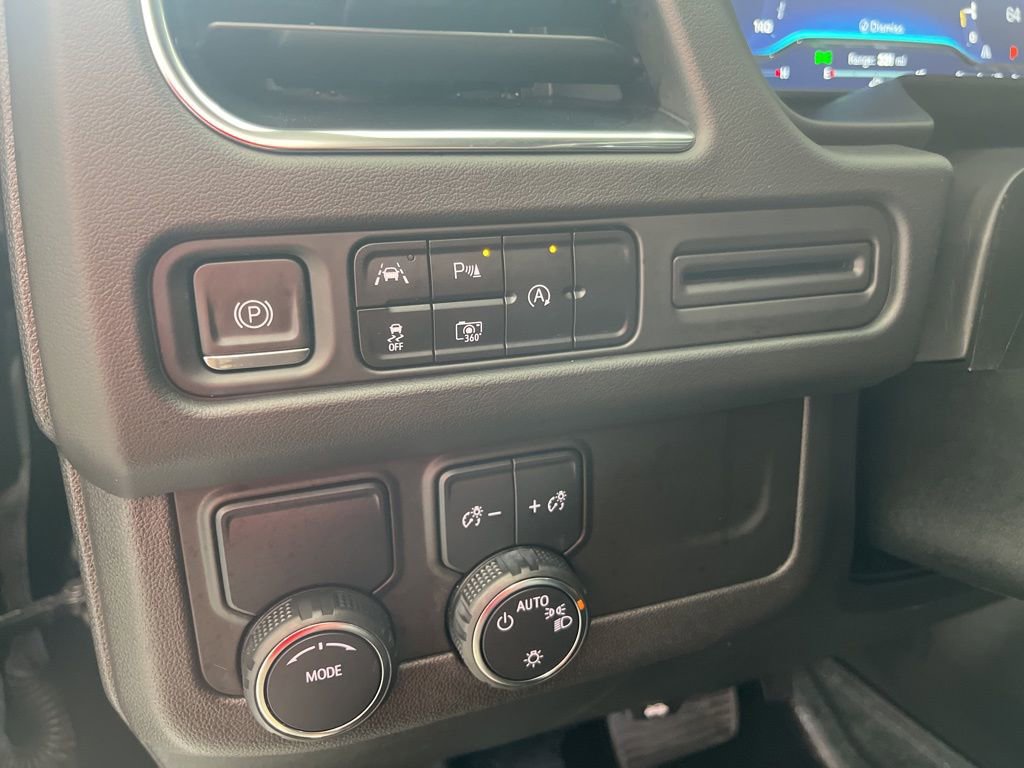 Used 2023 Chevrolet Tahoe LT w/ Luxury Package image 16