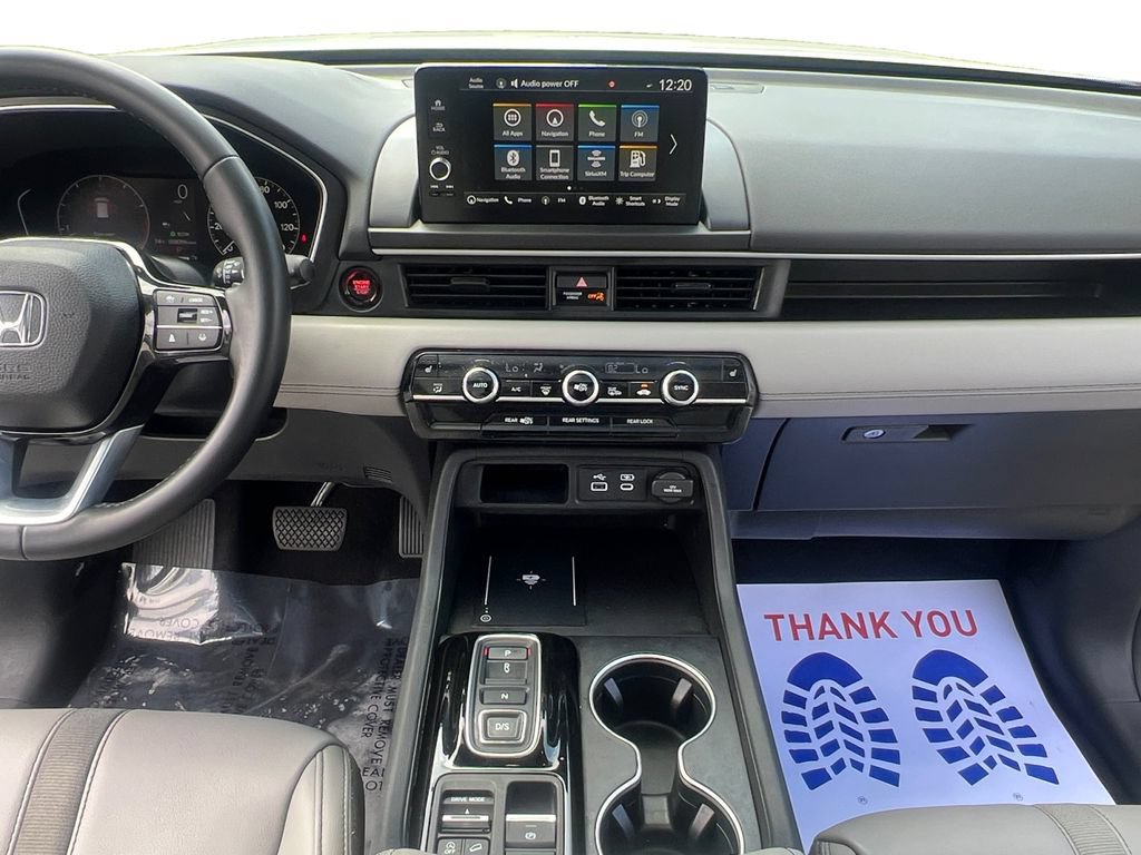 Certified 2024 Honda Pilot Touring image 13