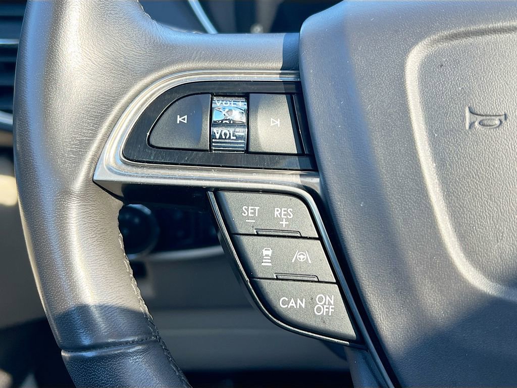 Used 2019 Lincoln Nautilus Reserve image 12