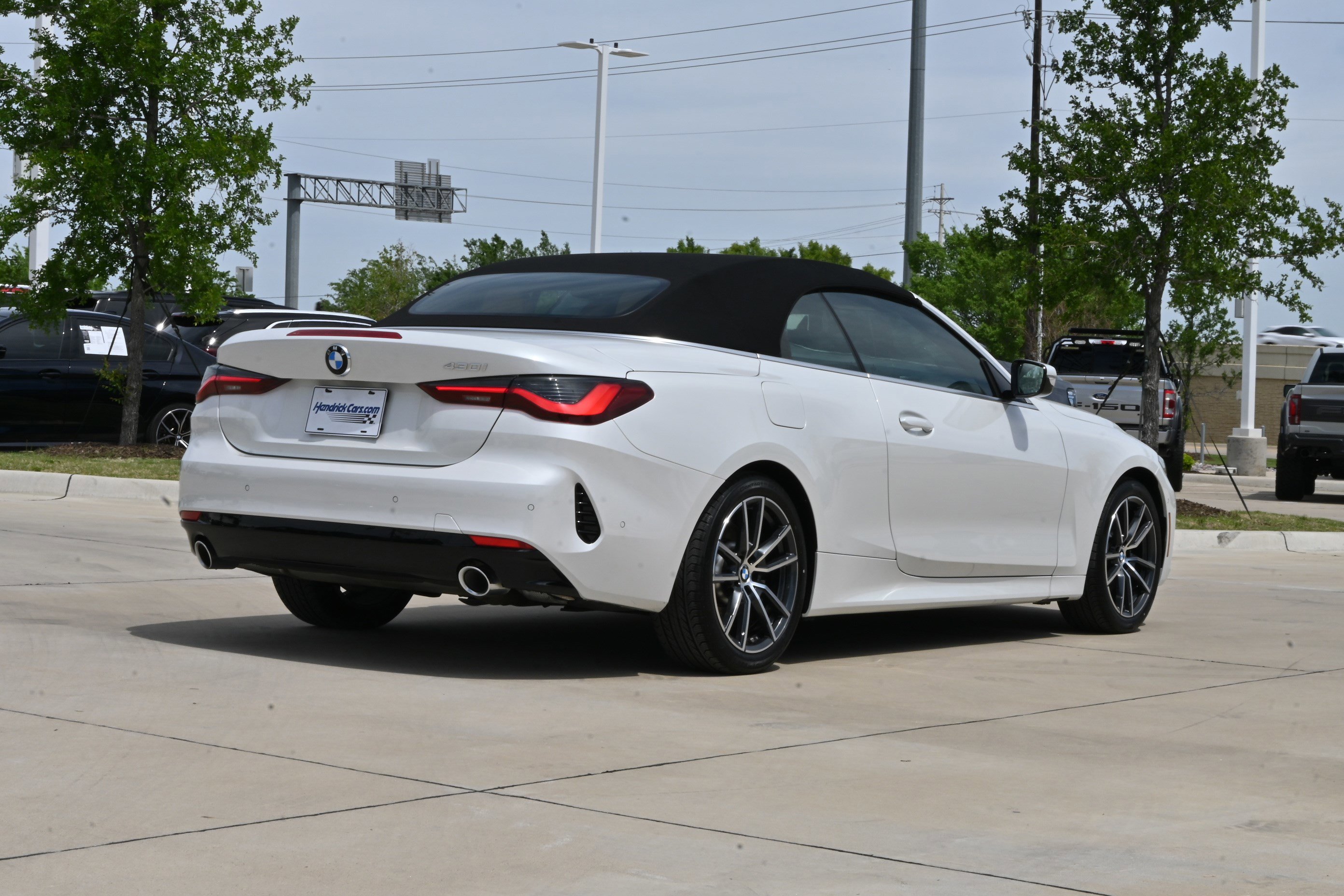 Certified 2025 BMW 430i Convertible RWD image 11