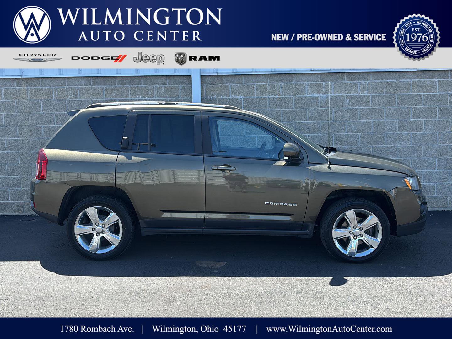 Used 2016 Jeep Compass Latitude w/ Sun/Sound Group FWD image 1