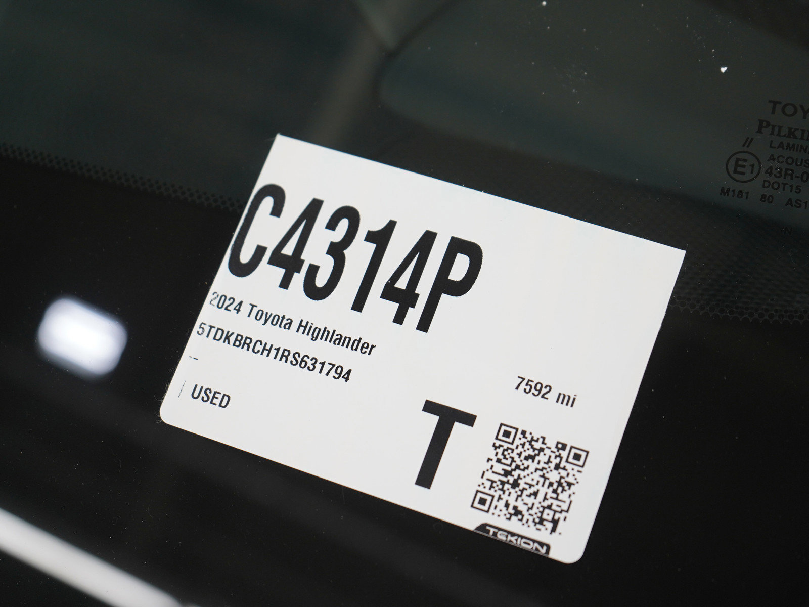 Used 2024 Toyota Highlander XLE image 31