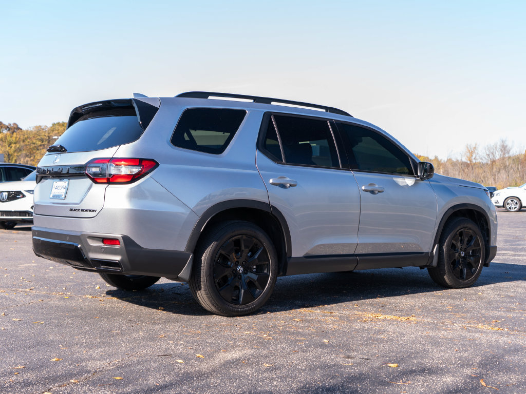 Used 2026 Honda Pilot Black Edition image 13