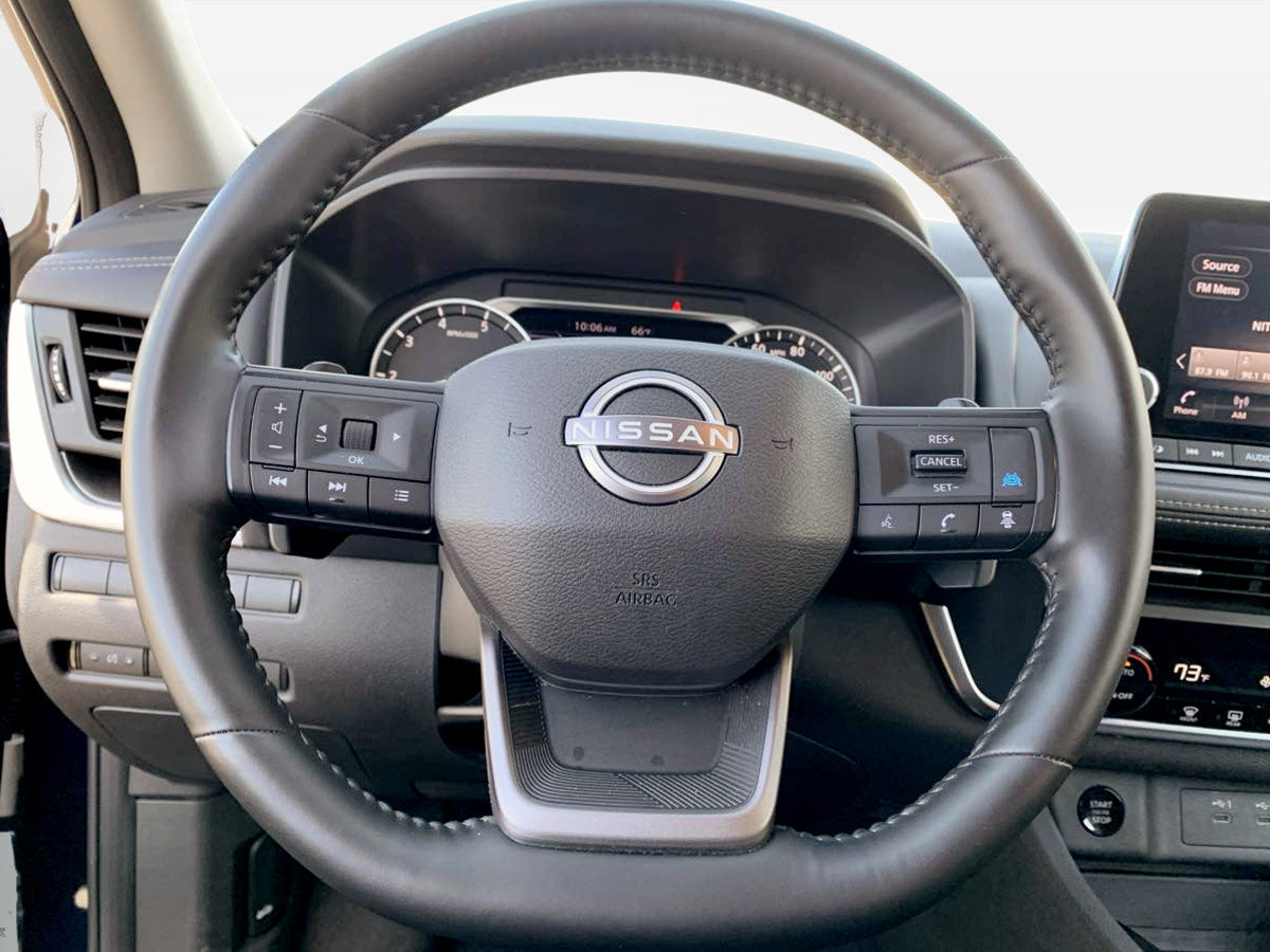 Used 2025 Nissan Rogue SV AWD/4WD image 21