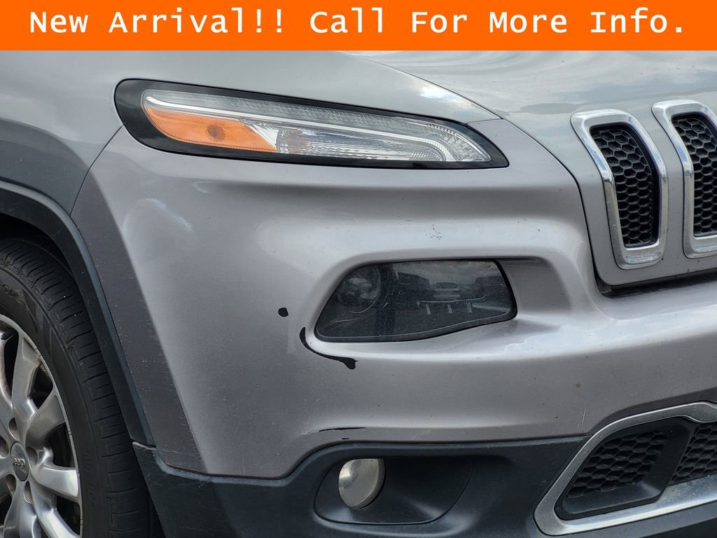 Used 2016 Jeep Cherokee Limited AWD/4WD image 7