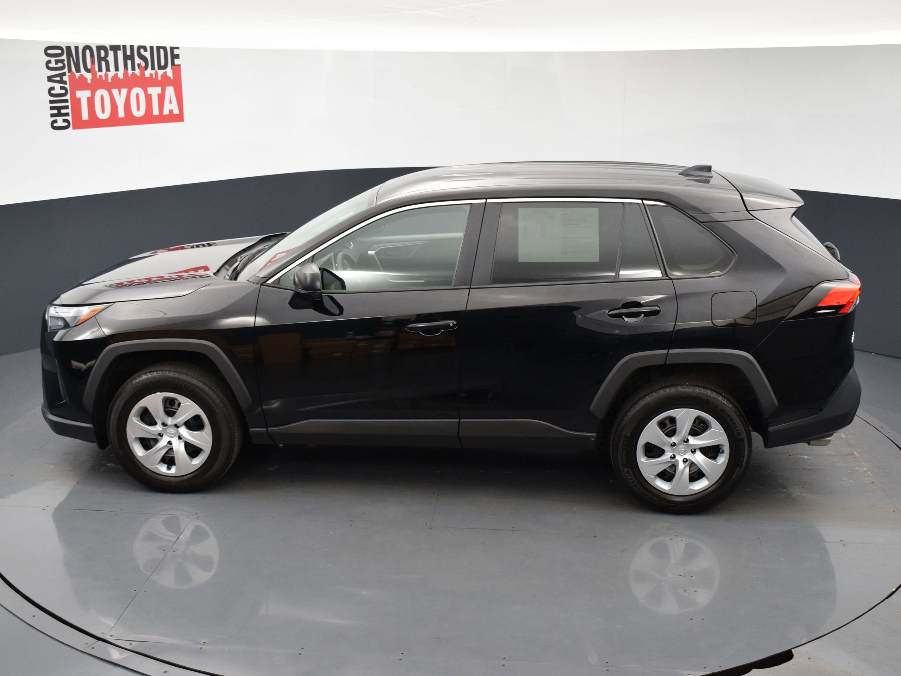 Used 2024 Toyota RAV4 LE image 17