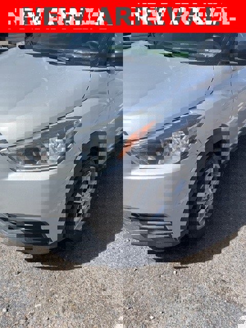 Used 2020 Nissan Kicks S image 6