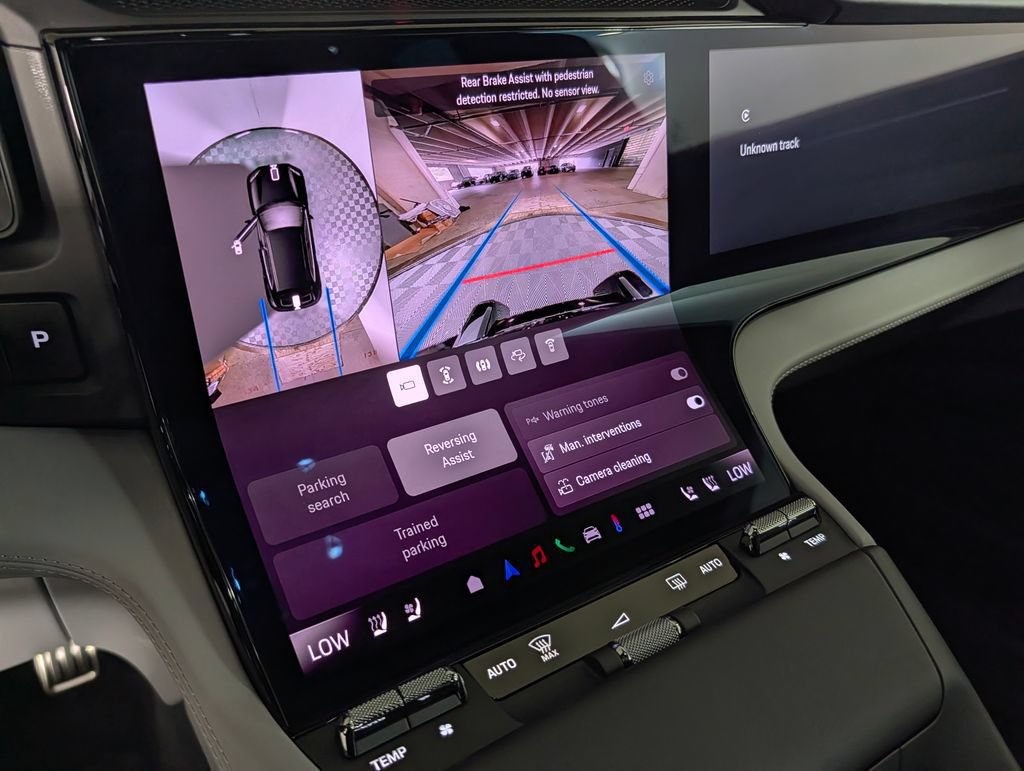 New 2026 Porsche Cayenne Turbo AWD/4WD image 32
