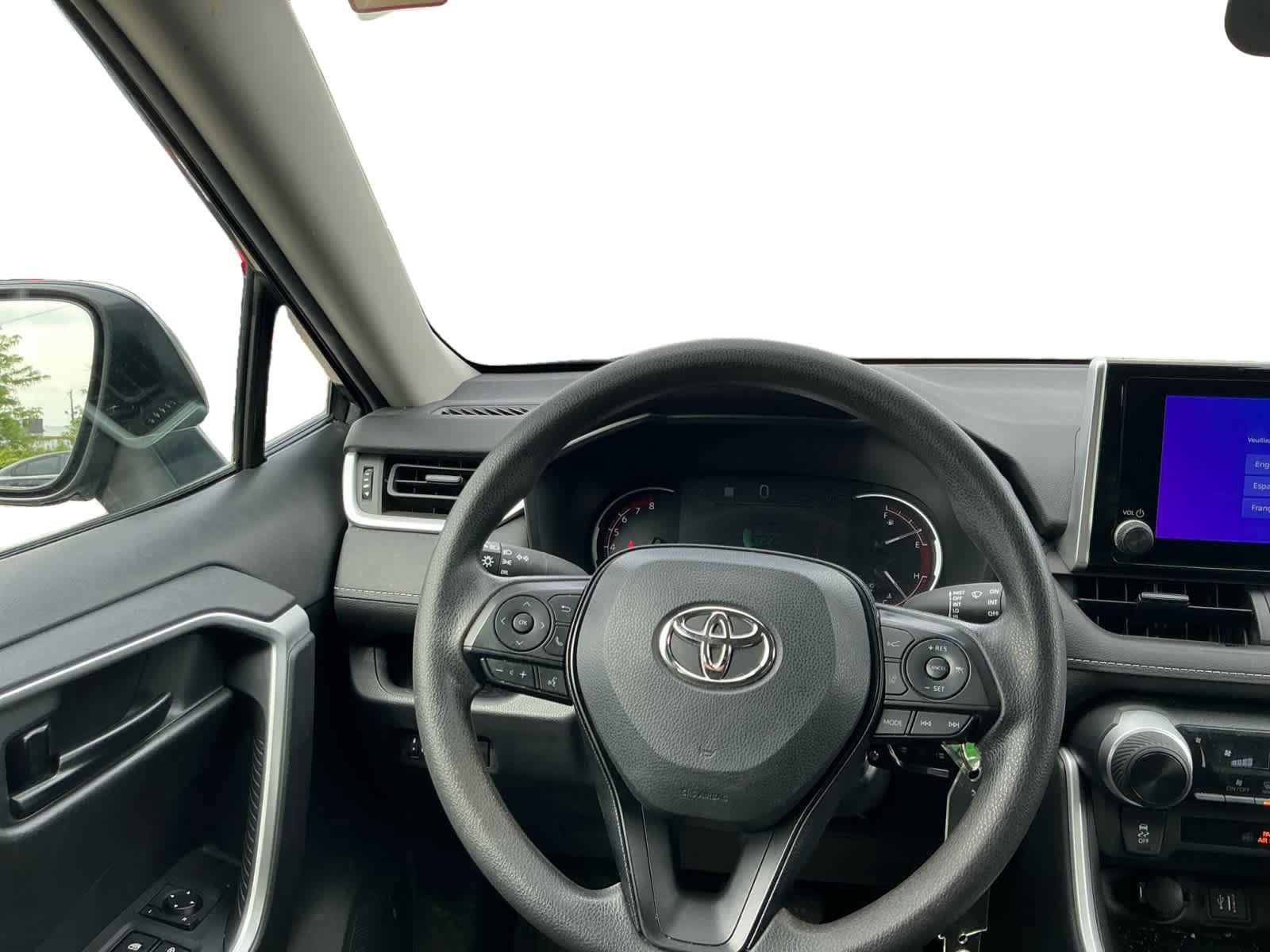 Used 2023 Toyota RAV4 LE FWD image 11