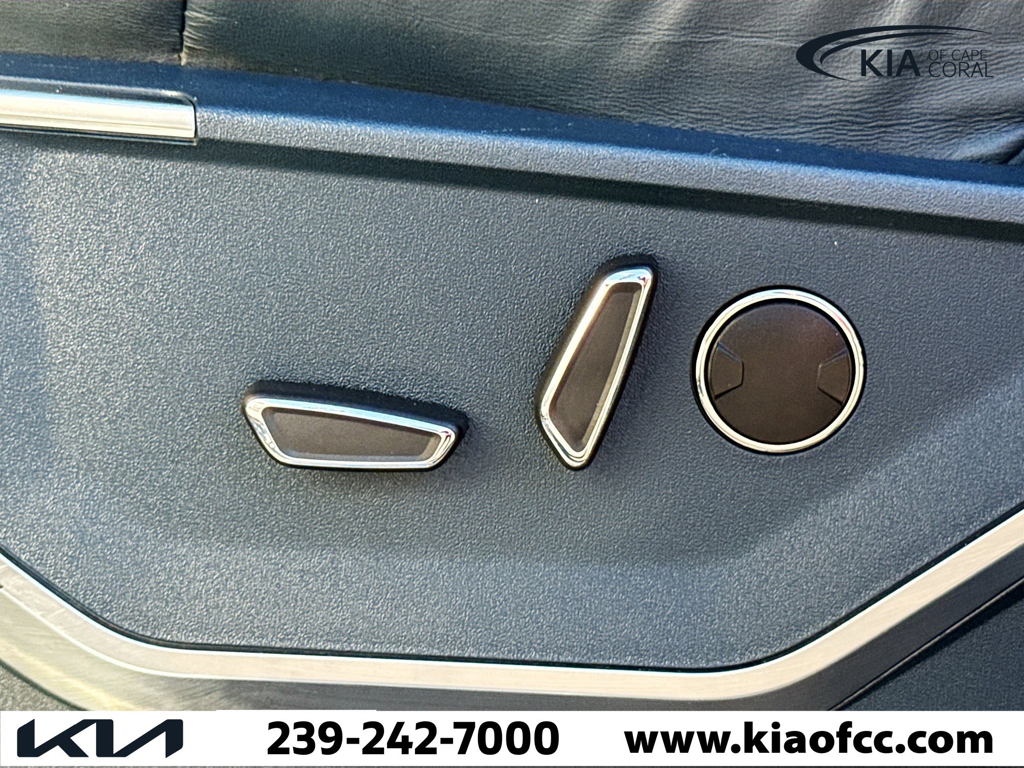 Used 2023 Ford F150 Limited image 24