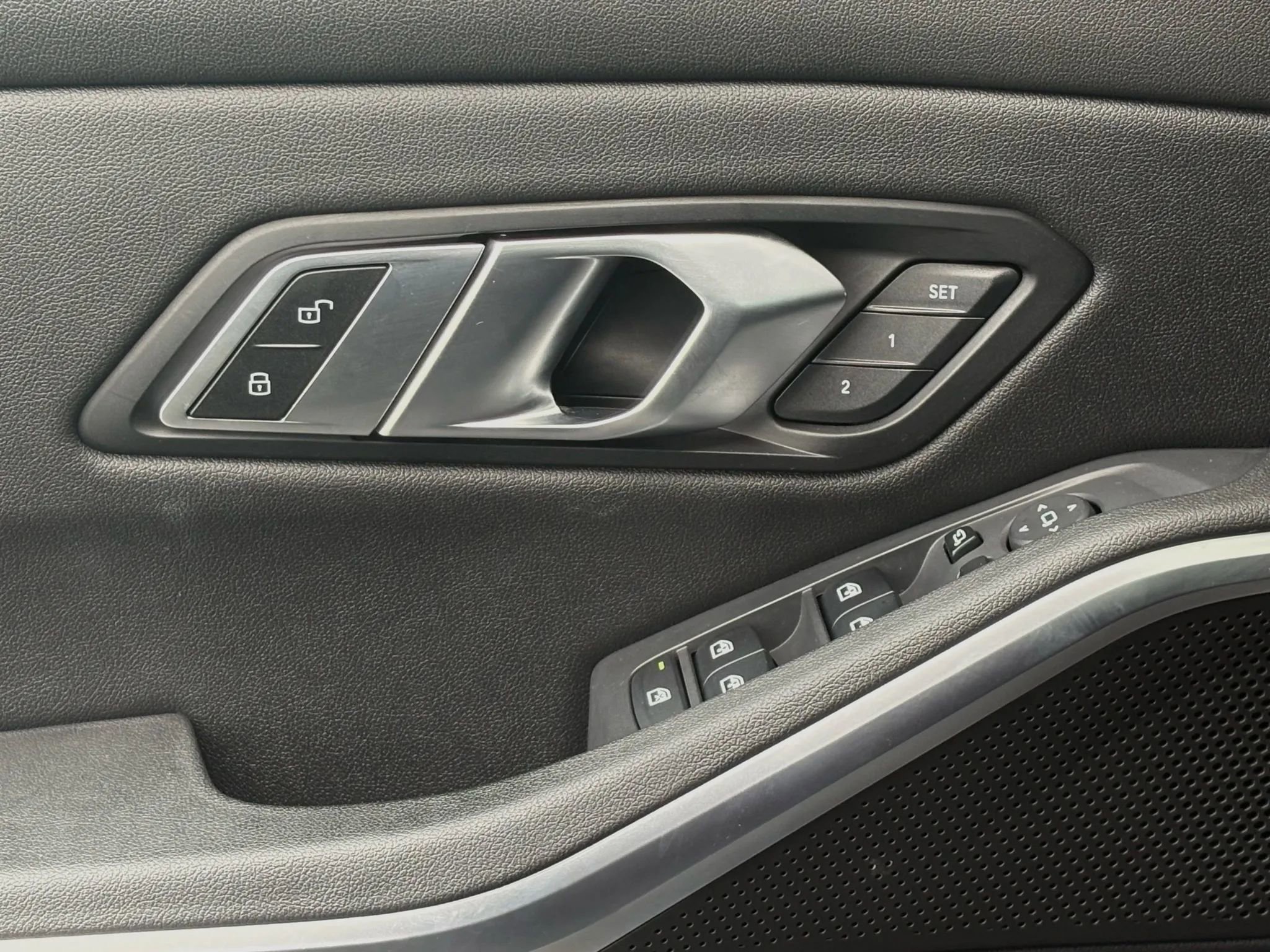 Used 2021 BMW 330e w/ Convenience Package image 22