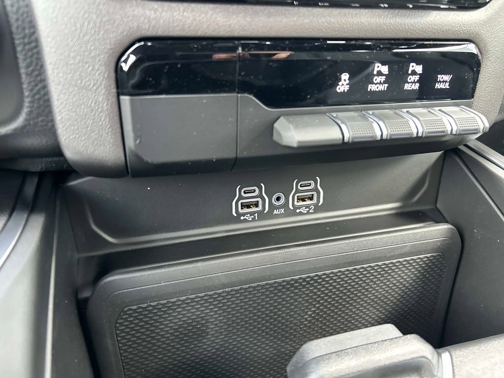 New 2026 RAM 1500 Big Horn AWD/4WD image 11