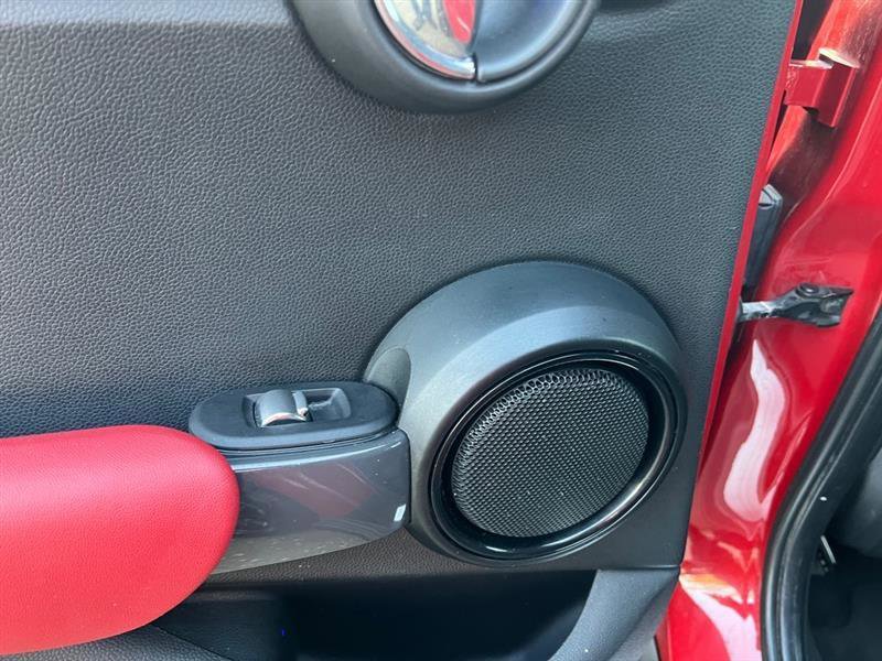 Used 2015 MINI Cooper 4-Door Hardtop FWD image 20