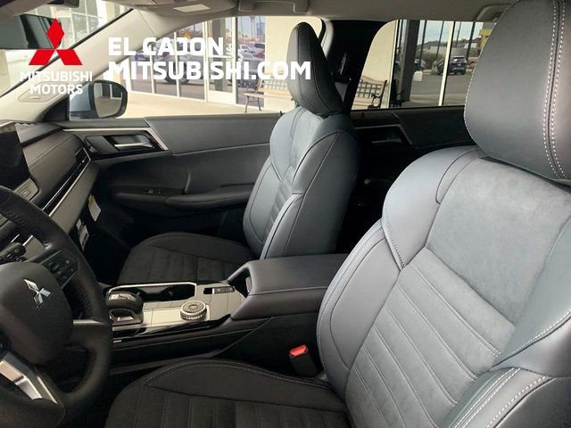 New 2026 Mitsubishi Outlander SE FWD image 12