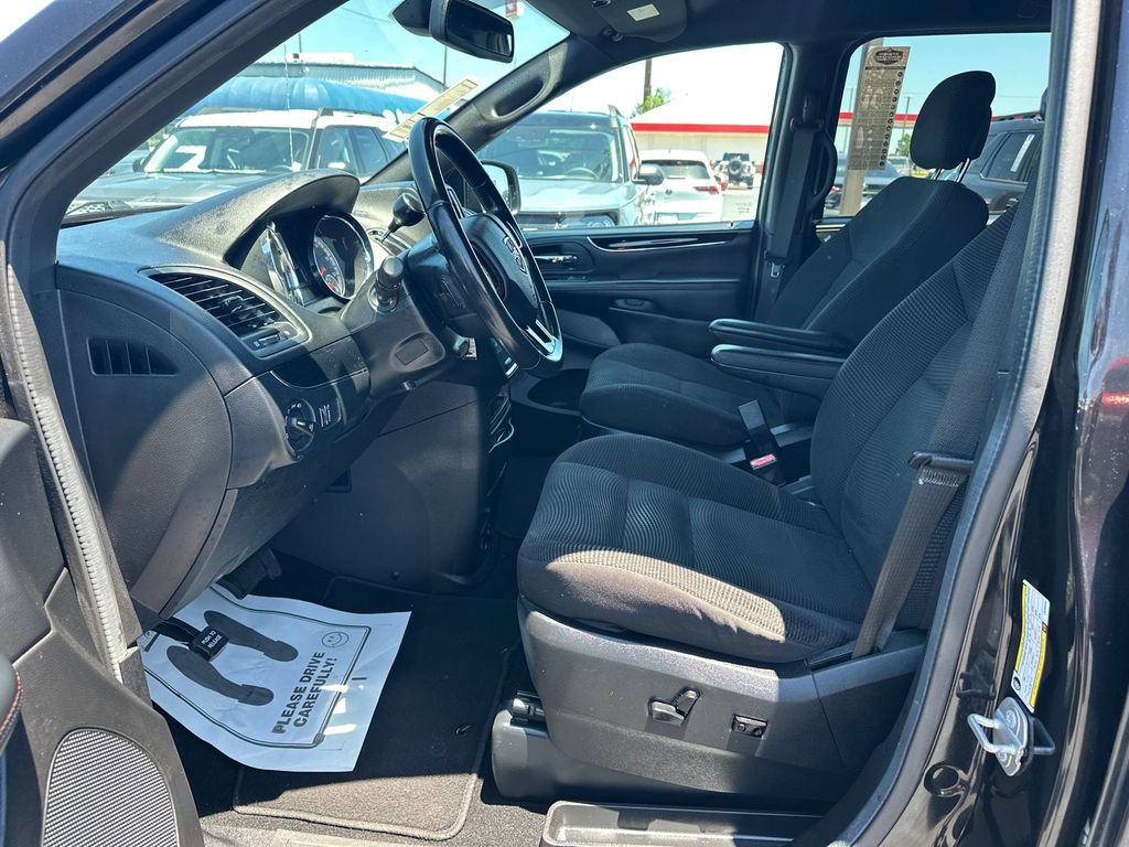 Used 2020 Dodge Grand Caravan SE FWD image 9