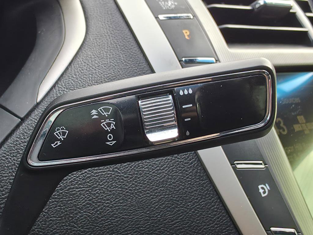 Used 2018 Lincoln MKZ Reserve w/ Magnetic Appearance Package image 34