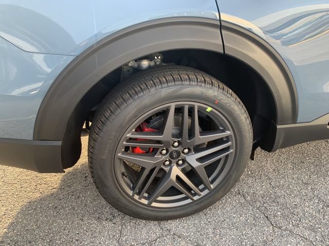 Used 2026 Ford Explorer ST-Line w/ ST-Line Street Pack AWD/4WD image 40