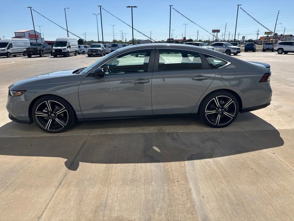 Used 2025 Honda Accord Sport image 21