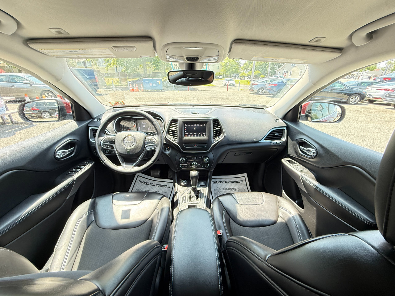 Used 2019 Jeep Cherokee Latitude Plus w/ Comfort/Convenience Group AWD/4WD image 27