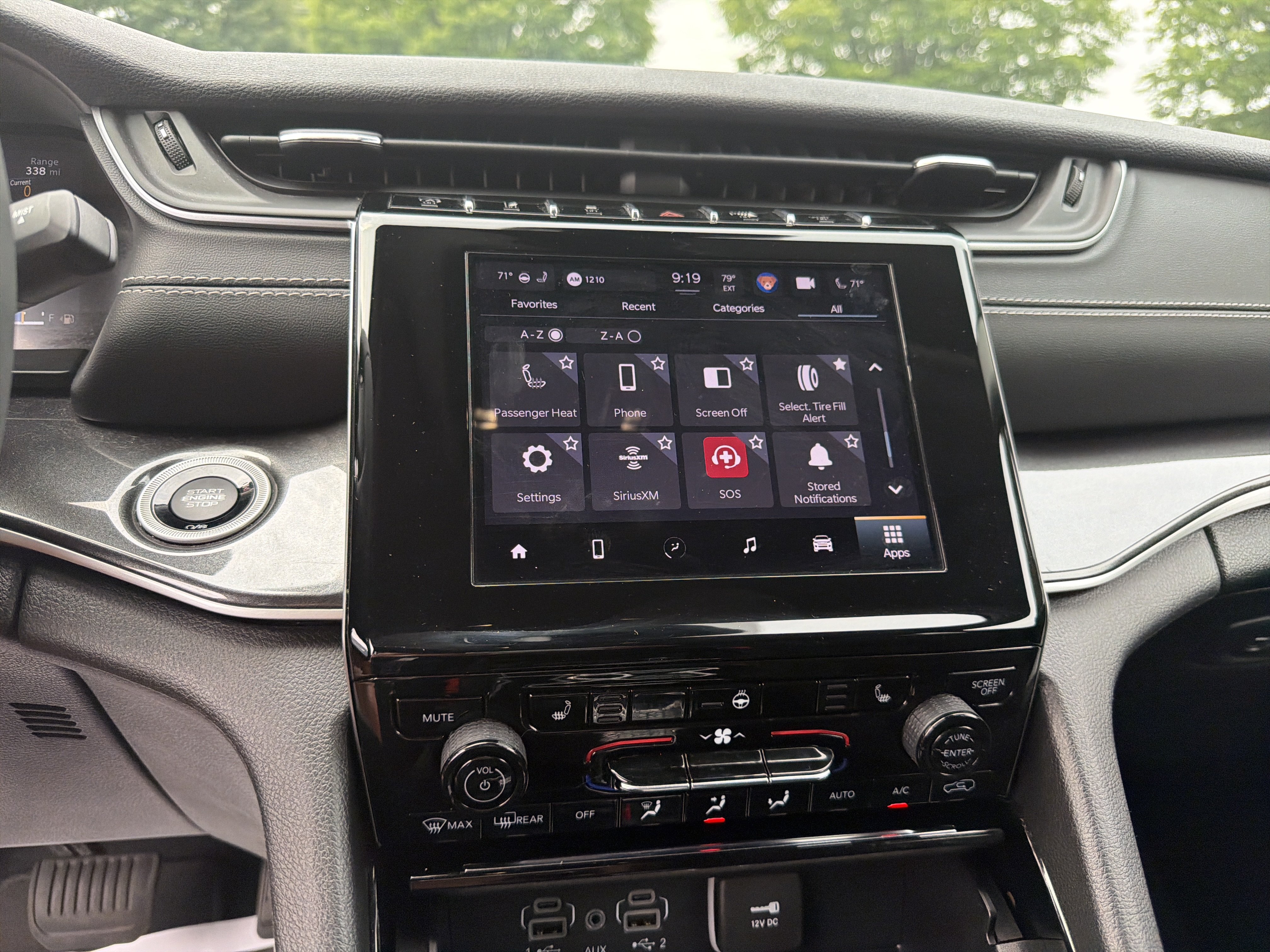 Certified 2023 Jeep Grand Cherokee Laredo w/ Luxury Tech Group I AWD/4WD image 31