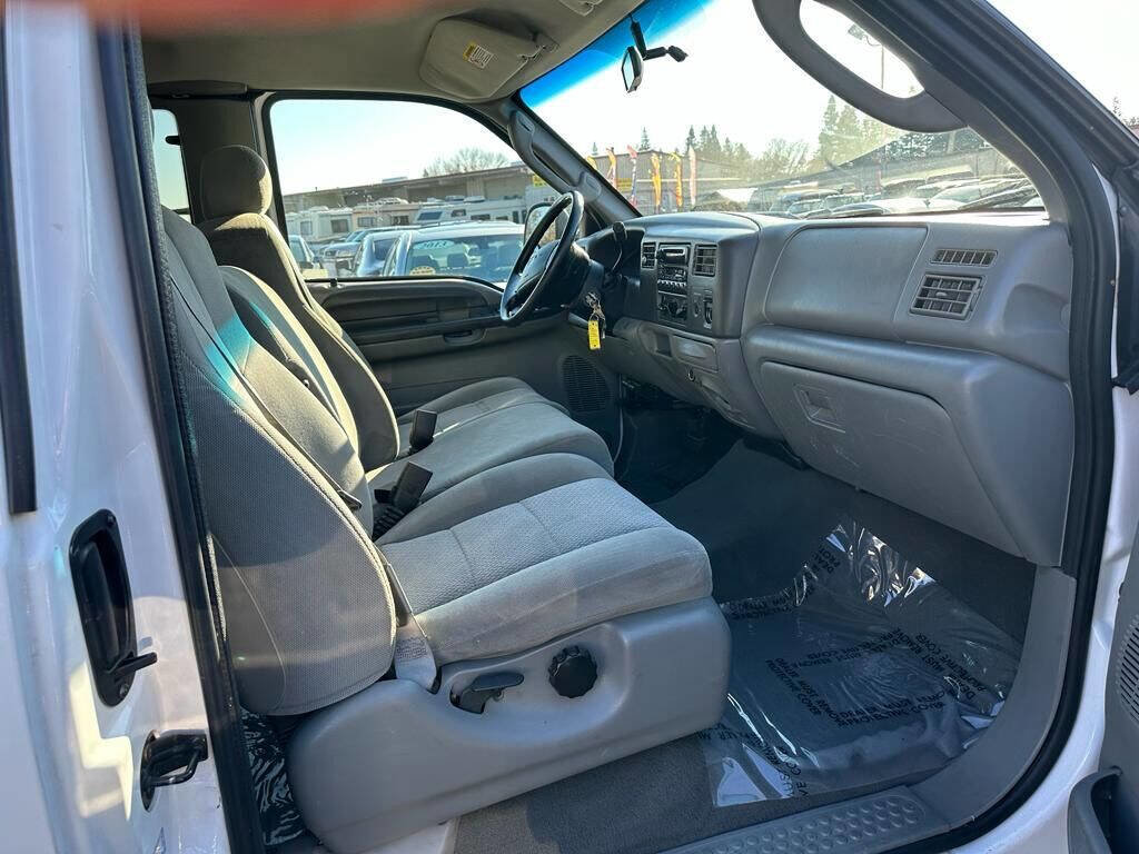 Used 2003 Ford F250 XLT image 16