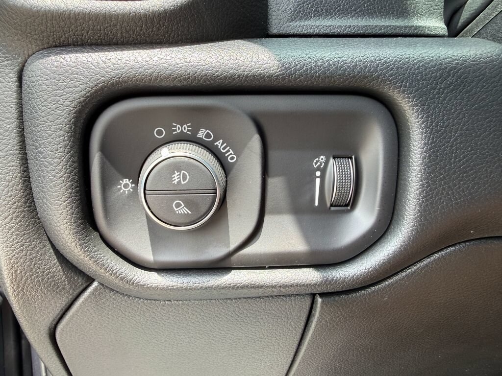 New 2026 RAM 3500 Tradesman AWD/4WD image 31