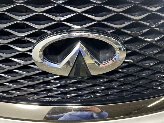 Used 2021 INFINITI QX80 Premium Select w/ All-Season Package image 9