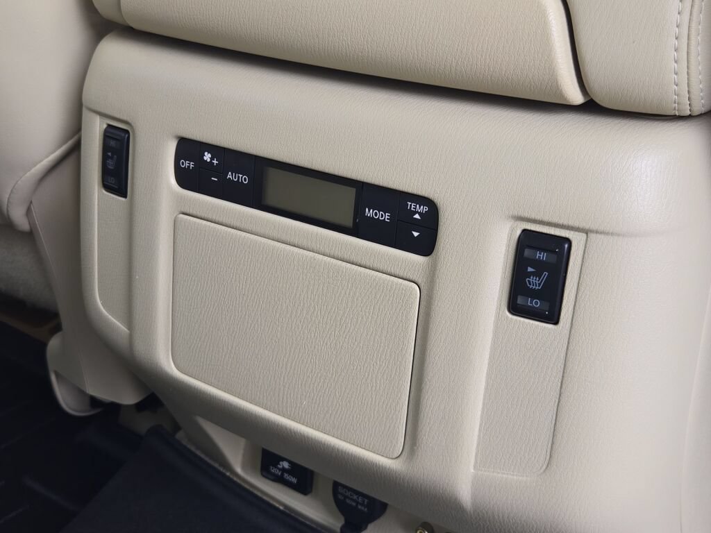 Used 2015 INFINITI QX80 4WD w/ Deluxe Technology Package image 27