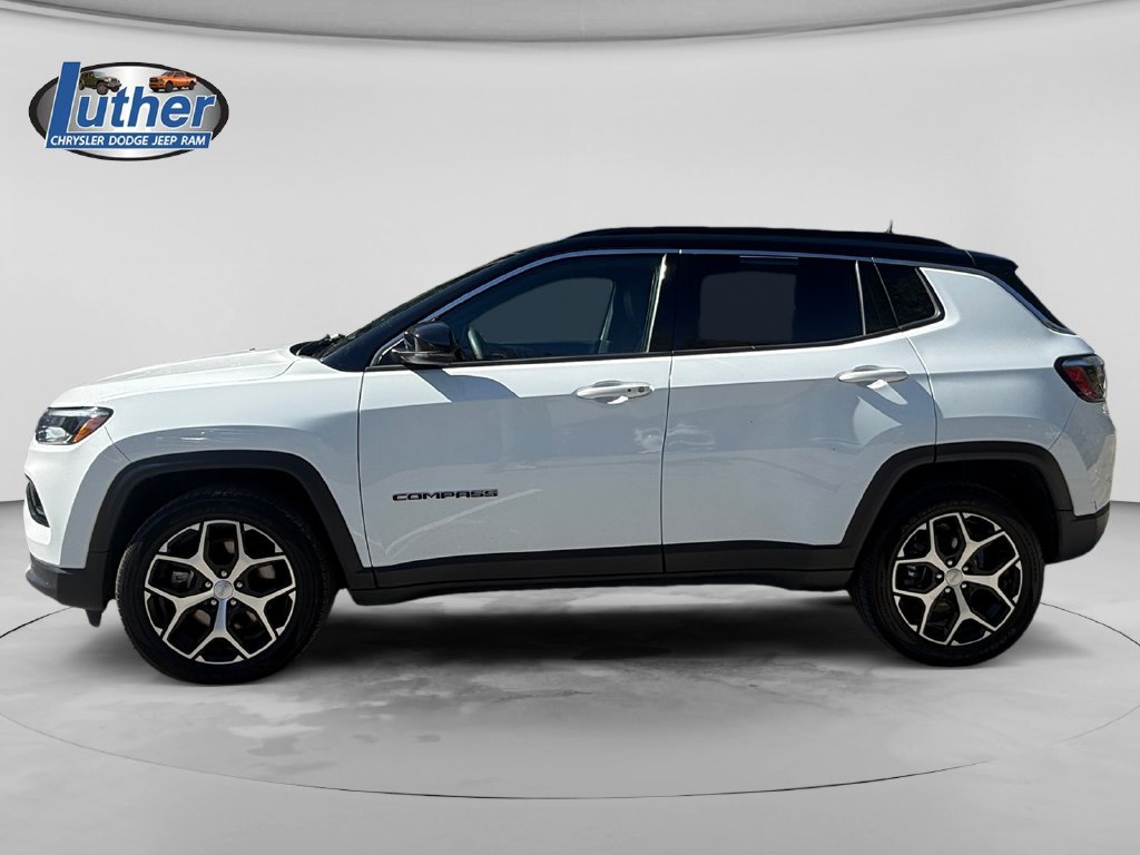 Used 2024 Jeep Compass Limited AWD/4WD image 2
