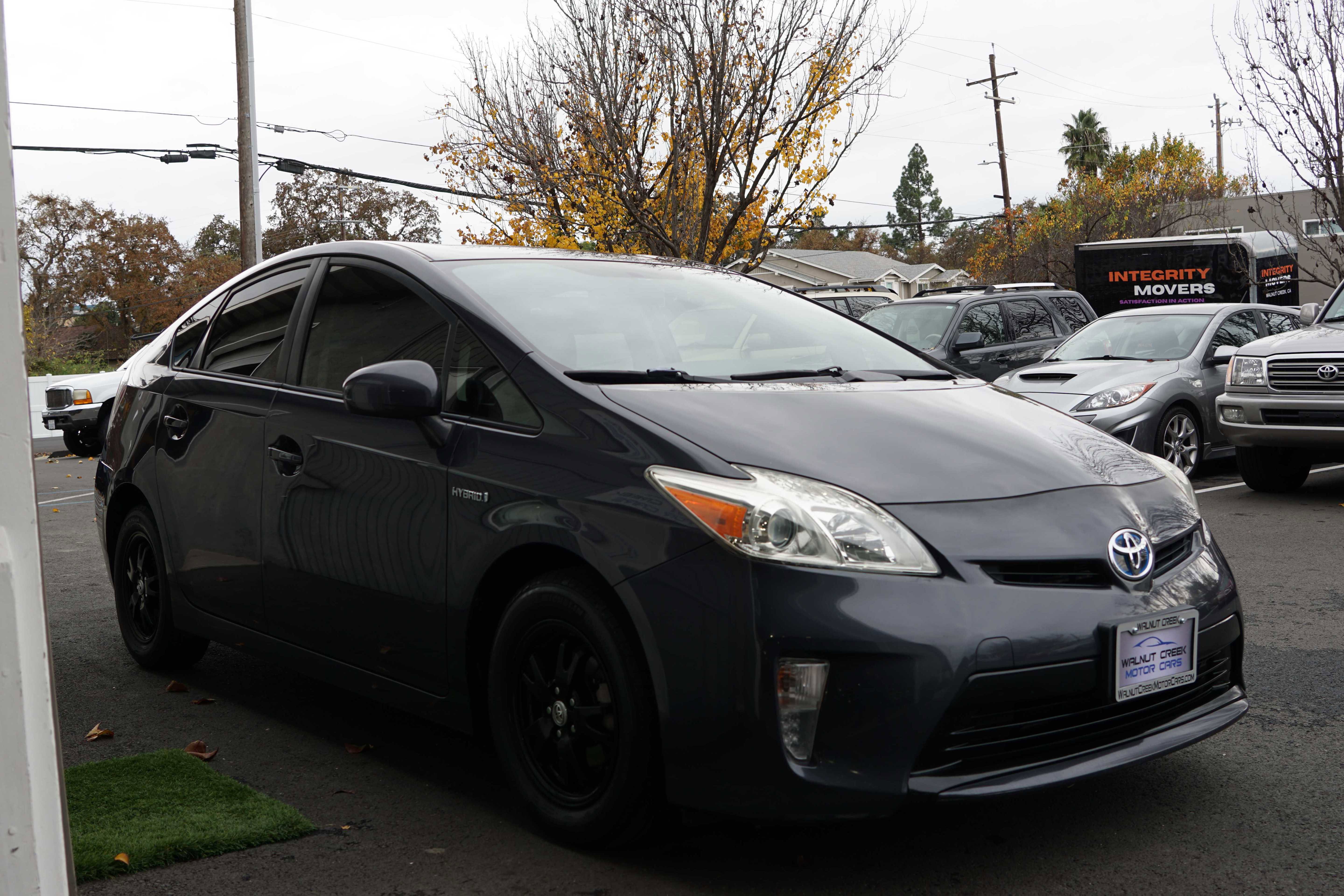 Used 2015 Toyota Prius Two image 9