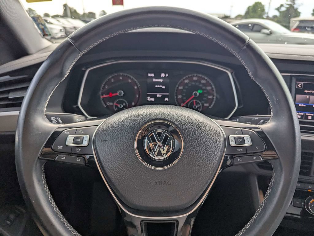Used 2019 Volkswagen Jetta R-Line FWD image 27
