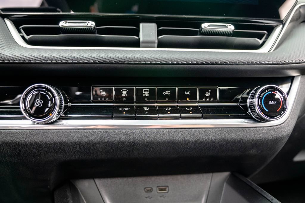 New 2026 Chevrolet Equinox LT w/ Safety and Technology Package image 24