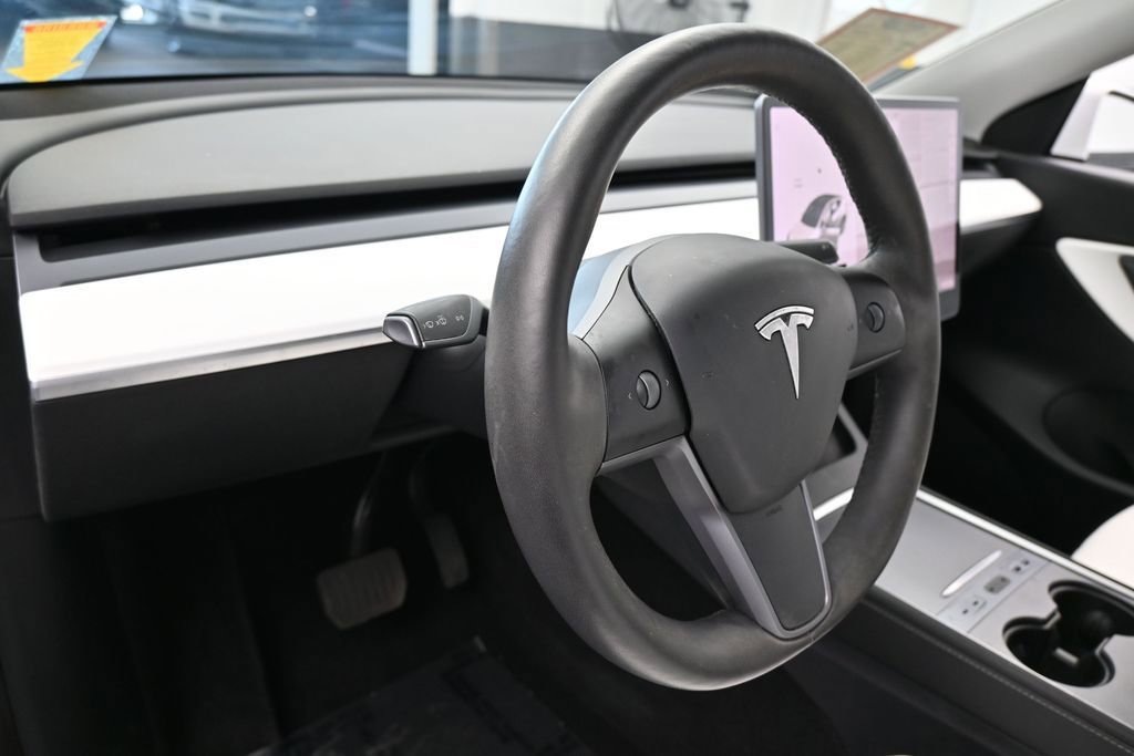 Used 2021 Tesla Model Y Long Range AWD/4WD image 13